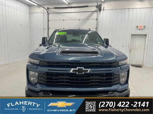 New 2026 Chevrolet Silverado 2500 Custom w/ Custom Value Package AWD/4WD image 7