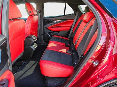 New 2025 Chevrolet Blazer EV RS image 17