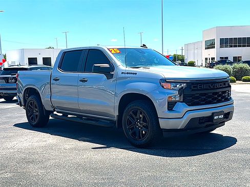 Used 2025 Chevrolet Silverado 1500 Custom w/ Turbomax Blackout Package RWD image 10