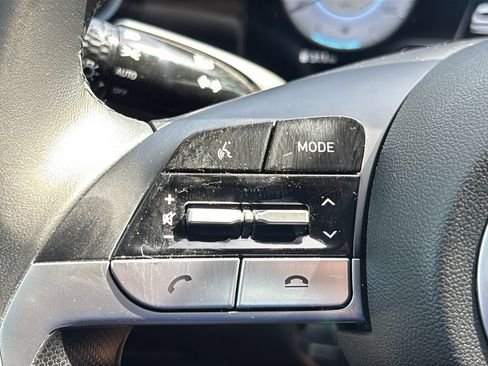 Certified 2023 Hyundai Elantra Limited FWD image 22