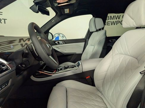 New 2026 BMW X7 xDrive40i w/ M Sport Package image 2