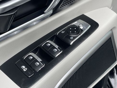 Used 2022 Kia Telluride EX w/ EX Premium Package FWD image 12