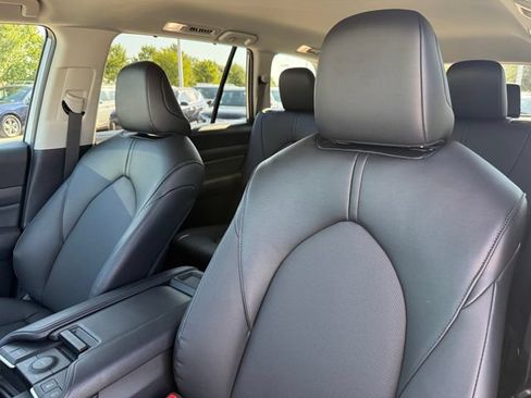 Used 2026 Toyota Grand Highlander FWD image 15