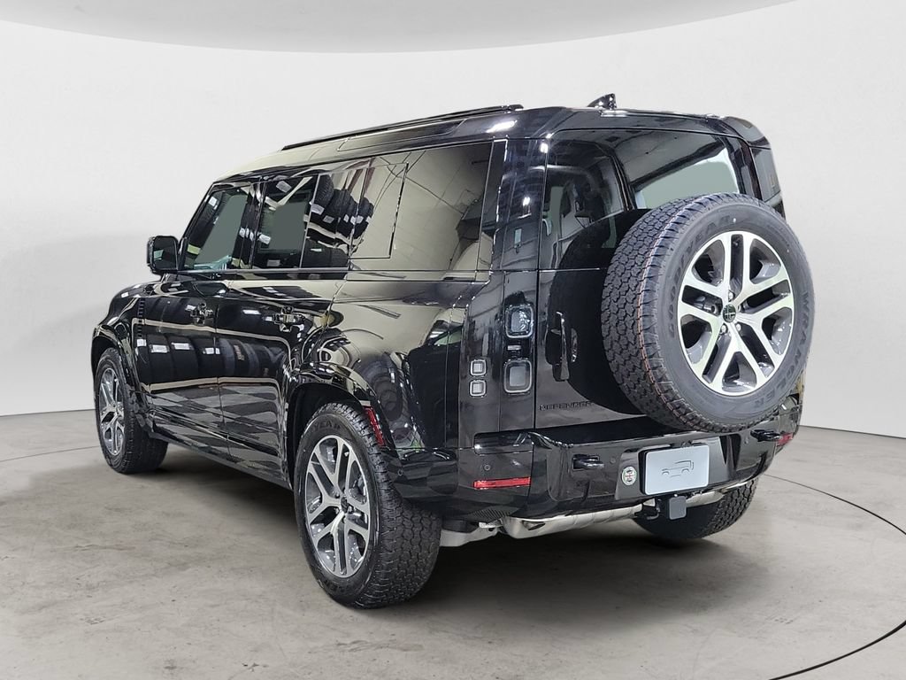 New 2026 Land Rover Defender 110 X-Dynamic SE AWD/4WD image 3