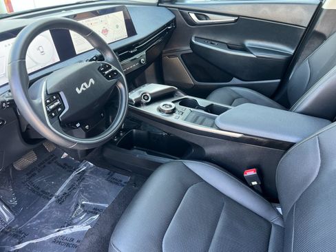 Certified 2024 Kia EV6 Wind RWD image 9