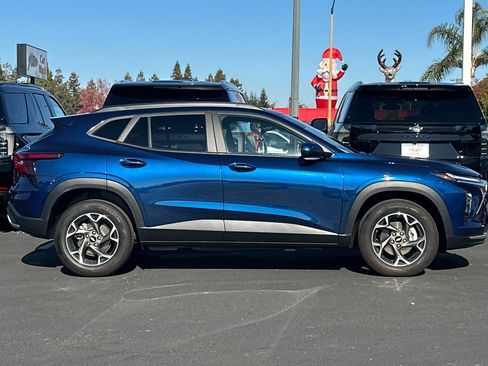 Used 2024 Chevrolet Trax LT image 4