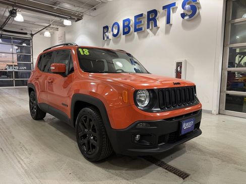 Used 2018 Jeep Renegade Altitude image 2