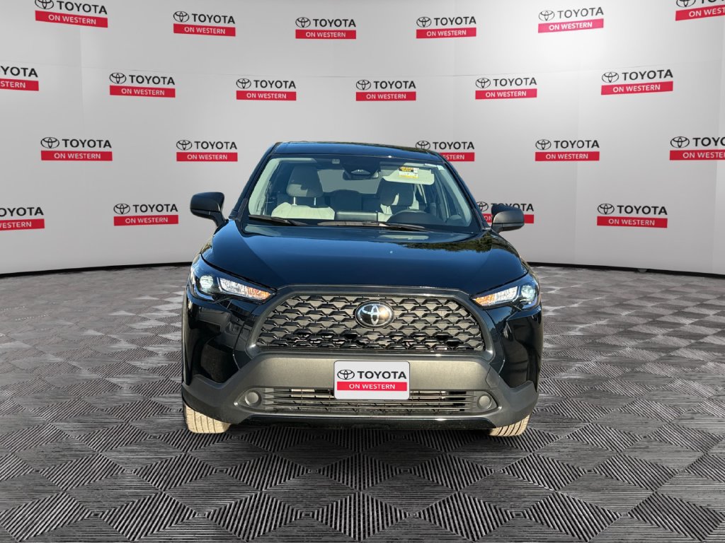 Certified 2025 Toyota Corolla Cross L AWD/4WD image 2