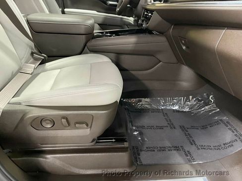 Used 2026 Chevrolet Tahoe Z71 w/ Z71 Off-Road Package AWD/4WD image 22