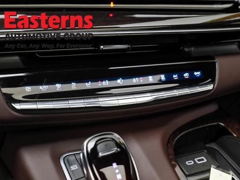 Used 2024 Cadillac Escalade Sport Platinum w/ LPO, ONYX Package image 22