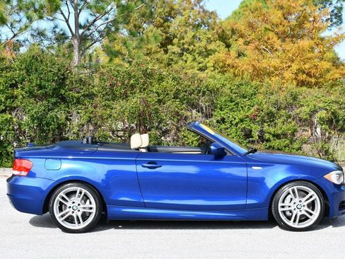 Used 2013 BMW 135i Convertible image 7