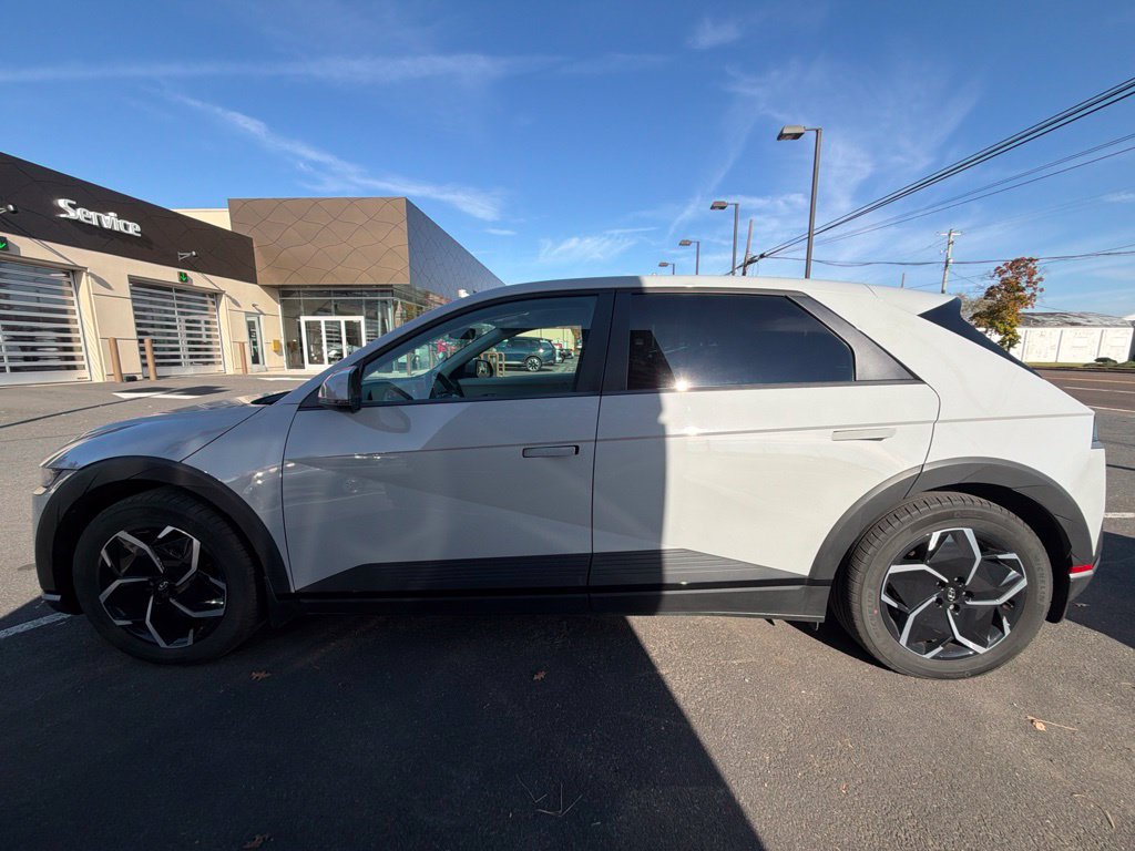 Used 2024 Hyundai Ioniq 5 SEL AWD/4WD image 10