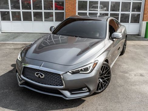 Used 2018 INFINITI Q60 3.0t Luxe image 2