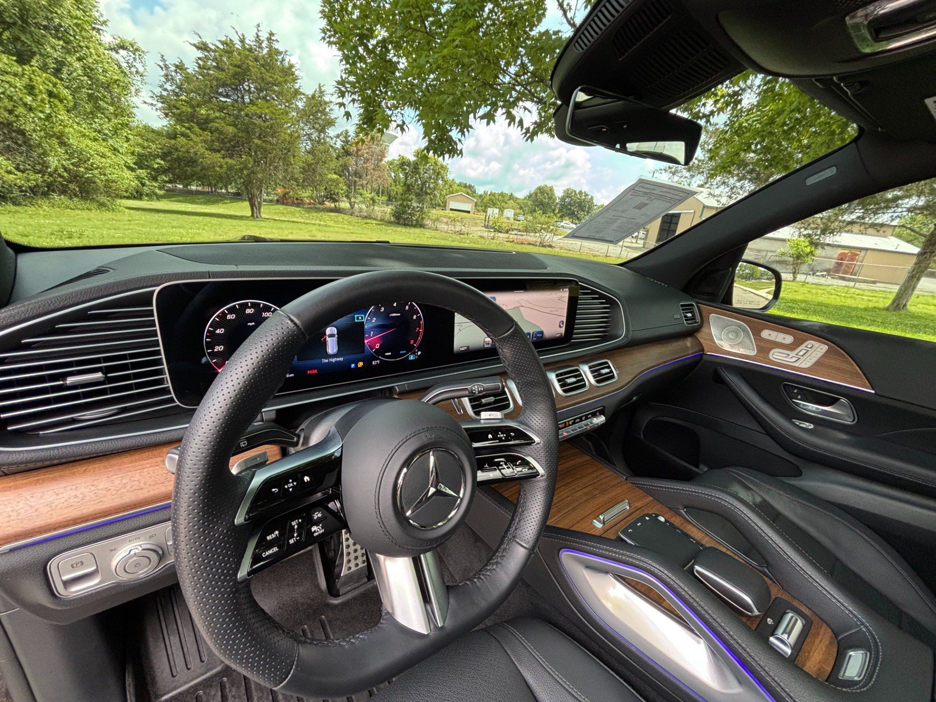Used 2025 Mercedes-Benz GLS 450 4MATIC w/ AMG Line Exterior image 10