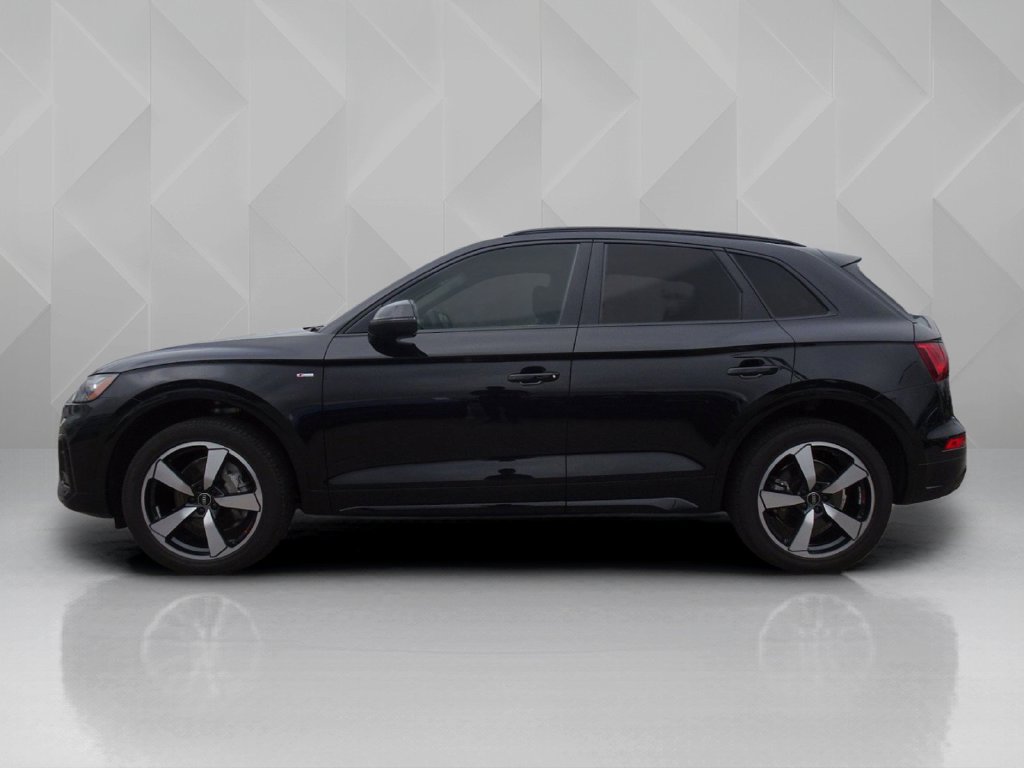 Used 2023 Audi Q5 2.0T Premium Plus w/ Premium Plus Package AWD/4WD image 2