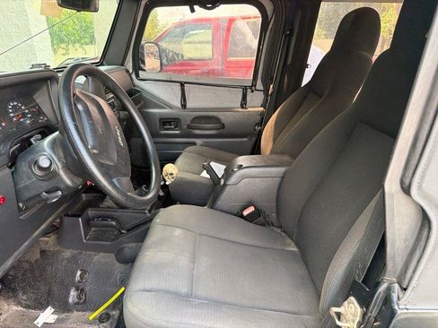 Used 2006 Jeep Wrangler Rubicon AWD/4WD image 6