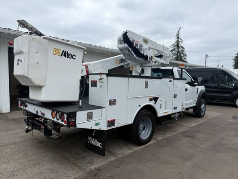 Used 2018 Ford F550 4x4 Regular Cab Super Duty image 6