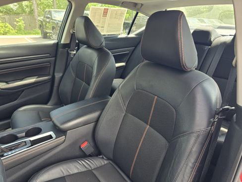 Certified 2022 Nissan Altima 2.5 SR w/ Midnight Edition Package FWD image 13
