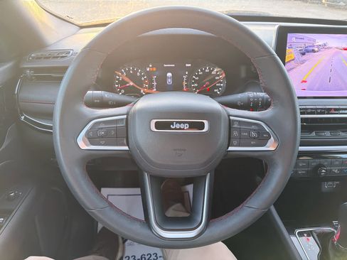 Used 2023 Jeep Compass Trailhawk image 16