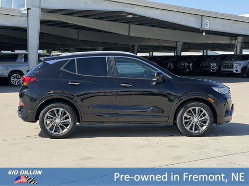 Used 2020 Buick Encore GX Select w/ Advanced Technology Package FWD image 3