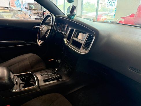Used 2014 Dodge Charger SE w/ Sport Appearance Group RWD image 24