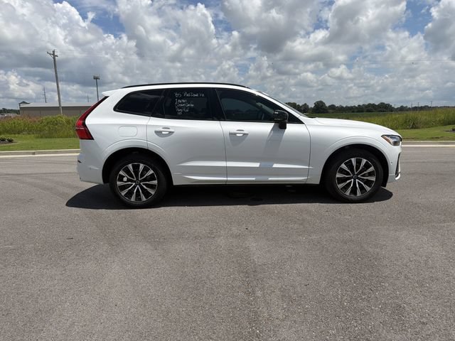 Used 2024 Volvo XC60 B5 Plus AWD/4WD image 8