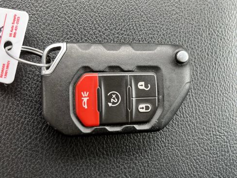 Used 2022 Jeep Wrangler Unlimited Sport image 28