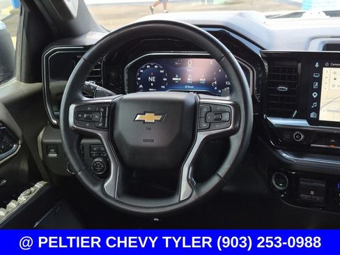 Used 2023 Chevrolet Silverado 1500 High Country w/ Technology Package AWD/4WD image 42