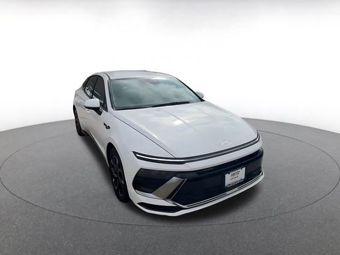 Used 2025 Hyundai Sonata SEL image 3