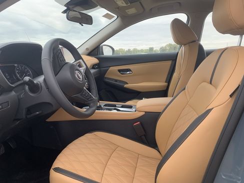 New 2025 Nissan Sentra SV w/ SV Premium Package image 9