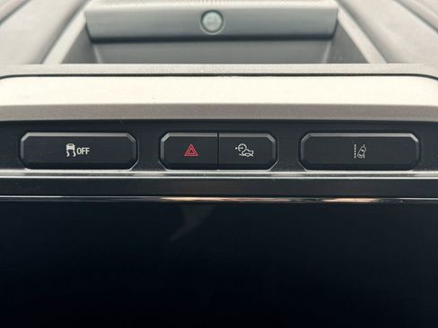 Certified 2022 Ford F250 Lariat w/ Tremor Off-Road Package image 93