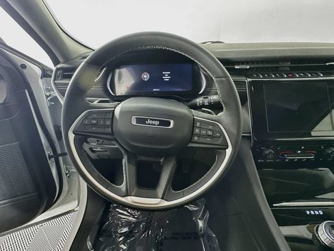 Used 2023 Jeep Grand Cherokee L Laredo w/ Luxury Tech Group I AWD/4WD image 18