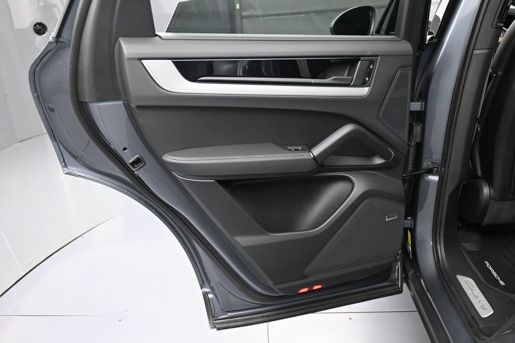 Certified 2026 Porsche Cayenne S AWD/4WD image 22