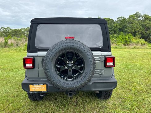 Certified 2021 Jeep Wrangler Sport AWD/4WD image 4