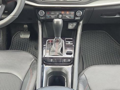 Used 2025 Jeep Compass Trailhawk AWD/4WD image 17