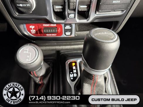 Used 2023 Jeep Gladiator Rubicon w/ Trailer Tow Package AWD/4WD image 25