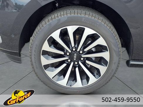 Used 2024 Lincoln Navigator L Reserve image 17