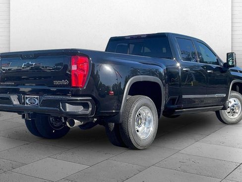 New 2026 Chevrolet Silverado 3500 High Country w/ High Country Premium Package AWD/4WD image 15