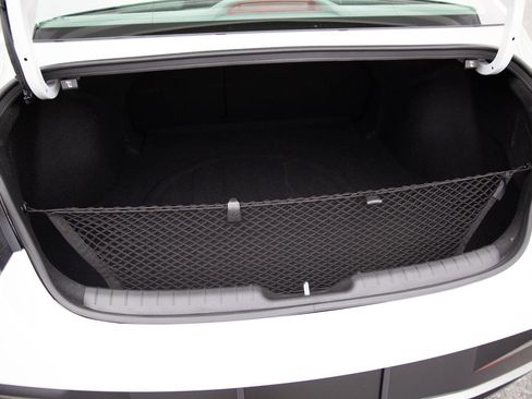 Used 2025 Hyundai Elantra SEL image 25