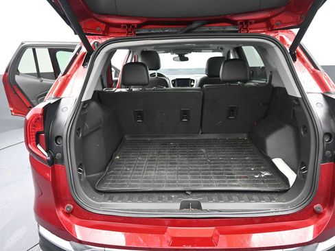 Used 2023 GMC Terrain SLT image 28