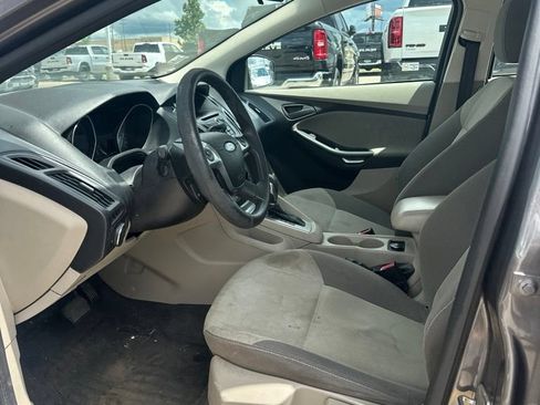 Used 2012 Ford Focus SE FWD image 8