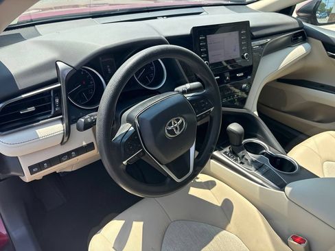Used 2022 Toyota Camry LE FWD image 4