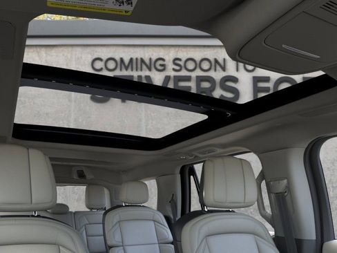 New 2026 Lincoln Navigator Reserve AWD/4WD image 22