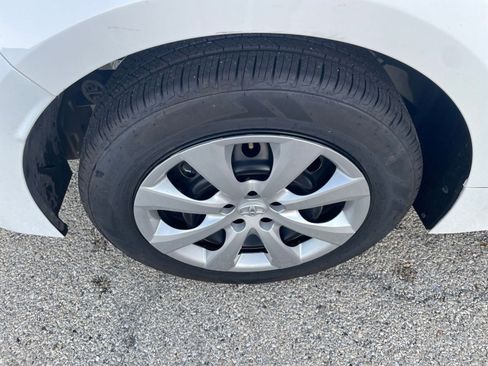 Used 2025 Toyota Corolla LE image 29