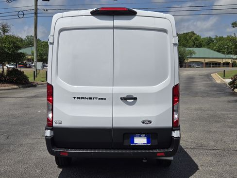New 2026 Ford Transit 250 148 Medium Roof w/ Load Area Protection Package RWD image 9