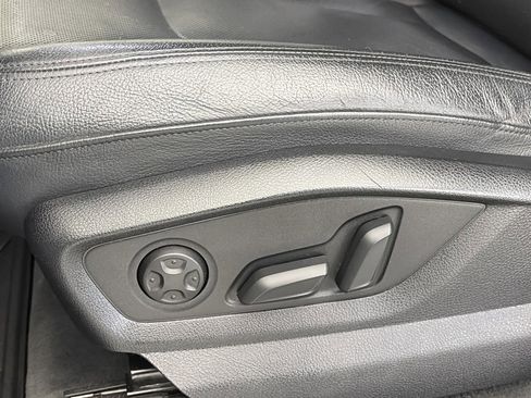 Used 2018 Audi Q7 3.0T Prestige image 26