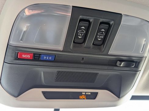 Used 2019 Subaru Crosstrek 2.0i Premium w/ Moonroof Package image 25