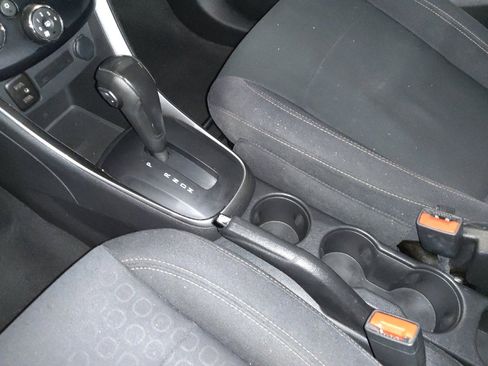 Used 2020 Chevrolet Trax LS FWD image 26