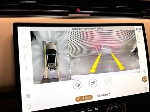 Certified 2023 Land Rover Range Rover SE image 23