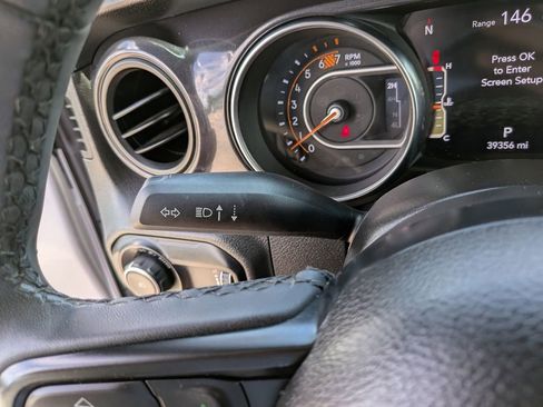 Used 2023 Jeep Wrangler Unlimited Sport AWD/4WD image 32